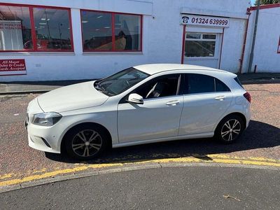 Used Mercedes A180 Executive 108 HP (79 kW) 2016 White Hatchback