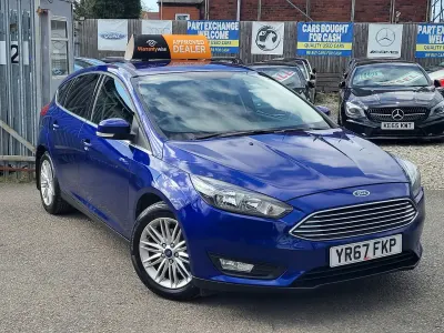 Used Ford Focus Zetec 120 HP (88 kW) 2017 Blue Hatchback