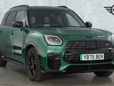 Używany Mini Countryman Sport 230 kW (313 KM) 2025 Zielony SUV