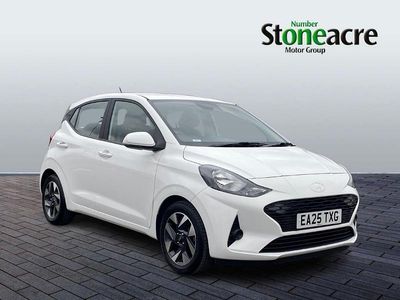 Used Hyundai i10 Advanced 84 HP (61 kW) 2025 White Hatchback