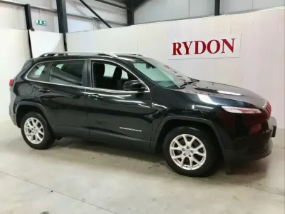Usado Jeep Cherokee Longitude Plus 140 CV (102 kW) 2015 Negro SUV