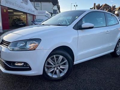 White Used 2016 VW Polo SE Hatchback | £6,999 (Fair price)