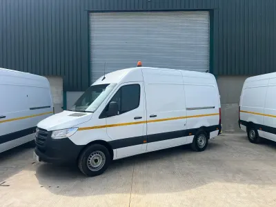 Used Mercedes Sprinter Progressive 148 HP (108 kW) 2021 White Van