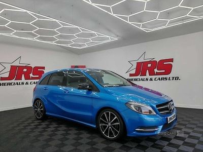 Begagnad Mercedes B180 109 HK (80 kW) 2014 Blå Minibuss