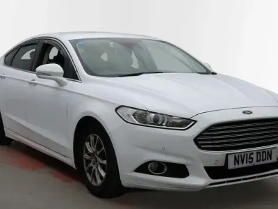Used Ford Mondeo Titanium 2015 White Hatchback