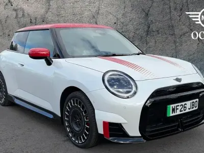 New Mini Cooper Hatch 186 kW (254 HP) 2026 White Hatchback