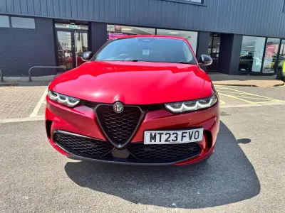 Used Alfa Romeo Tonale Veloce 276 HP (202 kW) 2023 Red SUV