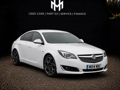 Used Vauxhall Insignia Edition 163 HP (119 kW) 2014 White Hatchback