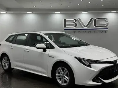 Used Toyota Corolla 122 HP (89 kW) 2021 White Estate