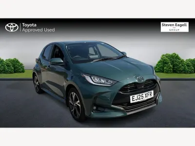 Used Toyota Yaris Design 114 HP (83 kW) 2025 Green Hatchback