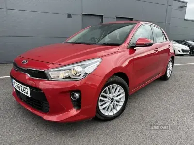 Używany Kia Rio 83 KM (61 kW) 2018 Czerwony Hatchback