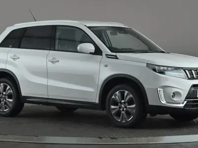 Käytetty Suzuki Vitara SZ-T 129 HP (94 kW) 2023 Valkoinen Katumaasturi