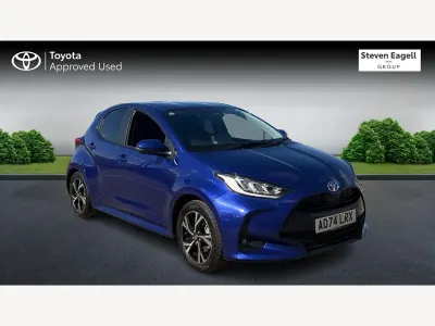 Used Toyota Yaris Hybrid Design 2024 Blue Hatchback