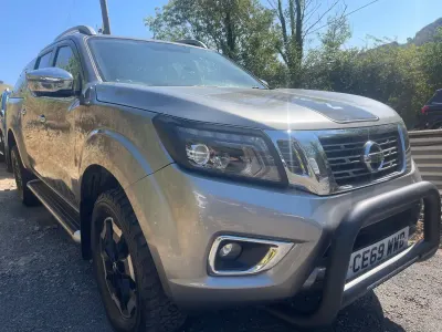 Used Nissan Navara Tekna 190 HP (139 kW) 2019 Grey Pickup