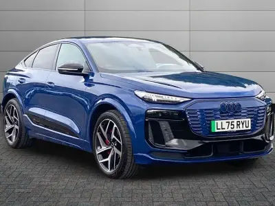 Used Audi Q6 Sportback e-tron Performance 222 kW (302 HP) 2025 Ascari blue SUV