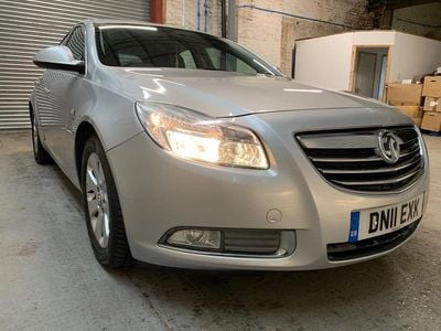 Used Vauxhall Insignia SRi 160 HP (117 kW) 2011 Silver Hatchback