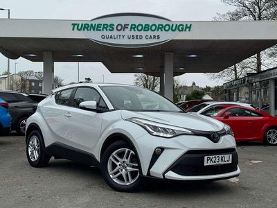 Second-hand Toyota C-HR 2023 Alb SUV
