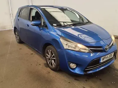 Used Toyota Verso 112 HP (82 kW) 2014 Blue MPV