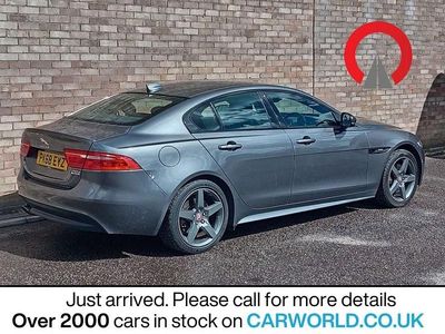 Begagnad Jaguar XE R-Sport 180 HK (132 kW) 2018 Grå Sedan