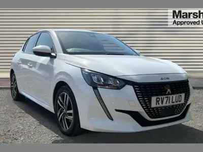 Used Peugeot 208 Allure Premium 101 HP (74 kW) 2021 White Hatchback