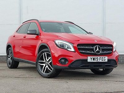 Used Mercedes GLA180 Urban 122 HP (89 kW) 2019 Red SUV
