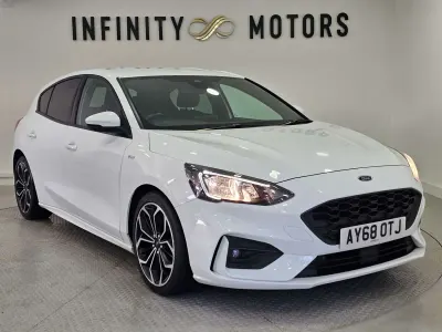 Begagnad Ford Focus ST-Line X 125 HK (91 kW) 2018 Vit Halvkombi