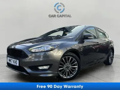 Used Ford Focus ST-Line 125 HP (91 kW) 2017 Grey Hatchback