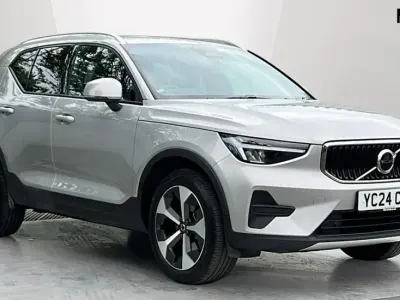 Usado Volvo XC40 Core 163 CV (119 kW) 2024 Plateado SUV