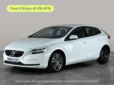 Used Volvo V40 Momentum 2018 White Hatchback