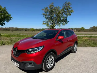 Usado Renault Kadjar Dynamique 110 HP (80 kW) 2017 Vermelho SUV
