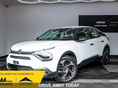 Used Citroën C4 PureTech 102 HP (75 kW) 2023 White SUV