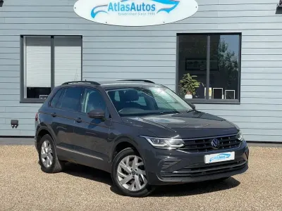 Usado VW Tiguan Life 245 CV (180 kW) 2023 Gris SUV
