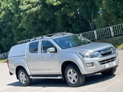 Used Isuzu Pick up 161 HP (118 kW) 2016 Silver Pickup
