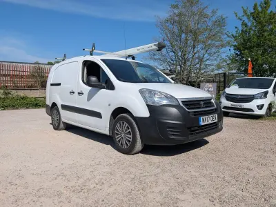 Second-hand Peugeot Partner S 2017 Alb