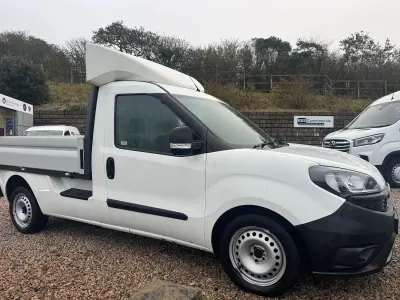Used Fiat Doblò S 105 HP (77 kW) 2021 White MPV