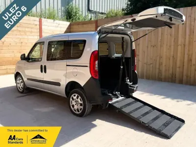 Used Fiat Doblò Active 95 HP (69 kW) 2019 Silver MPV