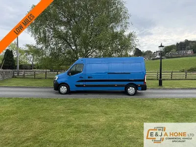 Used Renault Master Business 150 HP (110 kW) 2021 Blue MPV