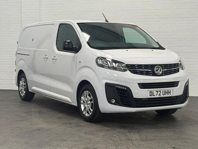 Second-hand Vauxhall Vivaro Sportive 2023 Alb Monovolum