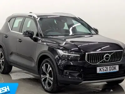 Used Volvo XC40 Inscription 163 HP (119 kW) 2021 Onyx black SUV