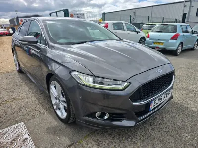 Begagnad Ford Mondeo Titanium 180 HK (132 kW) 2015 Grå Halvkombi