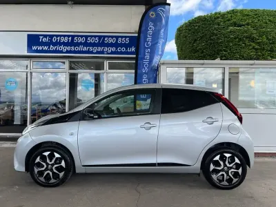 Used Toyota Aygo Trend 71 HP (52 kW) 2019 Silver Hatchback