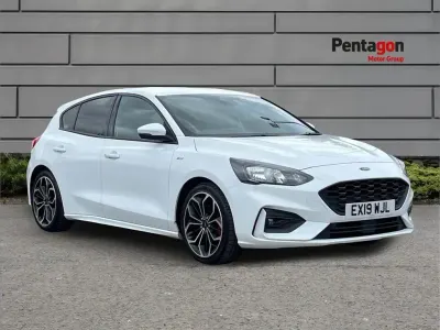 Used Ford Focus ST-Line X 123 HP (90 kW) 2019 White Hatchback