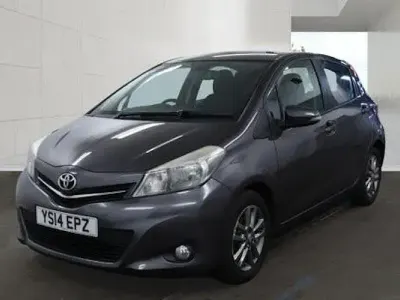 Used Toyota Yaris Multidrive S 101 HP (74 kW) 2014 Grey Hatchback