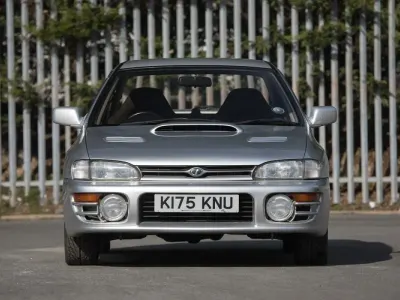 Begagnad Subaru Impreza 1999 Silver Sedan
