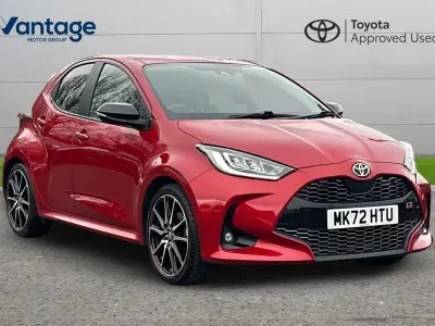 Used Toyota Yaris Sport 113 HP (83 kW) 2023 Red Hatchback
