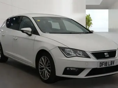 Used Seat Leon SE Dynamic 110 HP (80 kW) 2018 White Hatchback