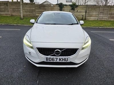 White Used 2018 Volvo V40 Momentum Hatchback | £7,490 (Fair price)