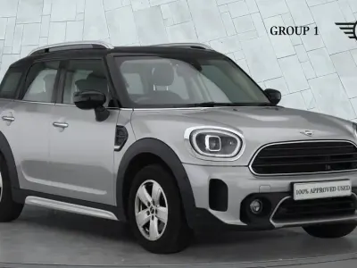 Usado Mini Cooper Countryman Classic 134 HP (98 kW) 2023 Prateado SUV