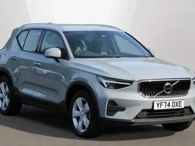 Used Volvo XC40 Core 163 HP (119 kW) 2025 SUV