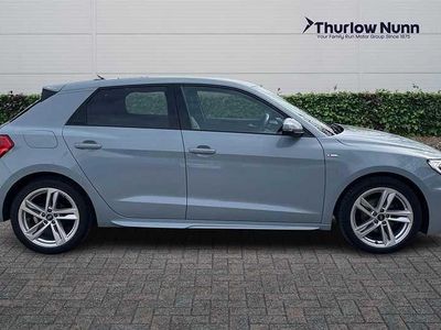 Usado Audi A1 Sportback S-Line 110 HP (80 kW) 2022 Cinzento Citadino